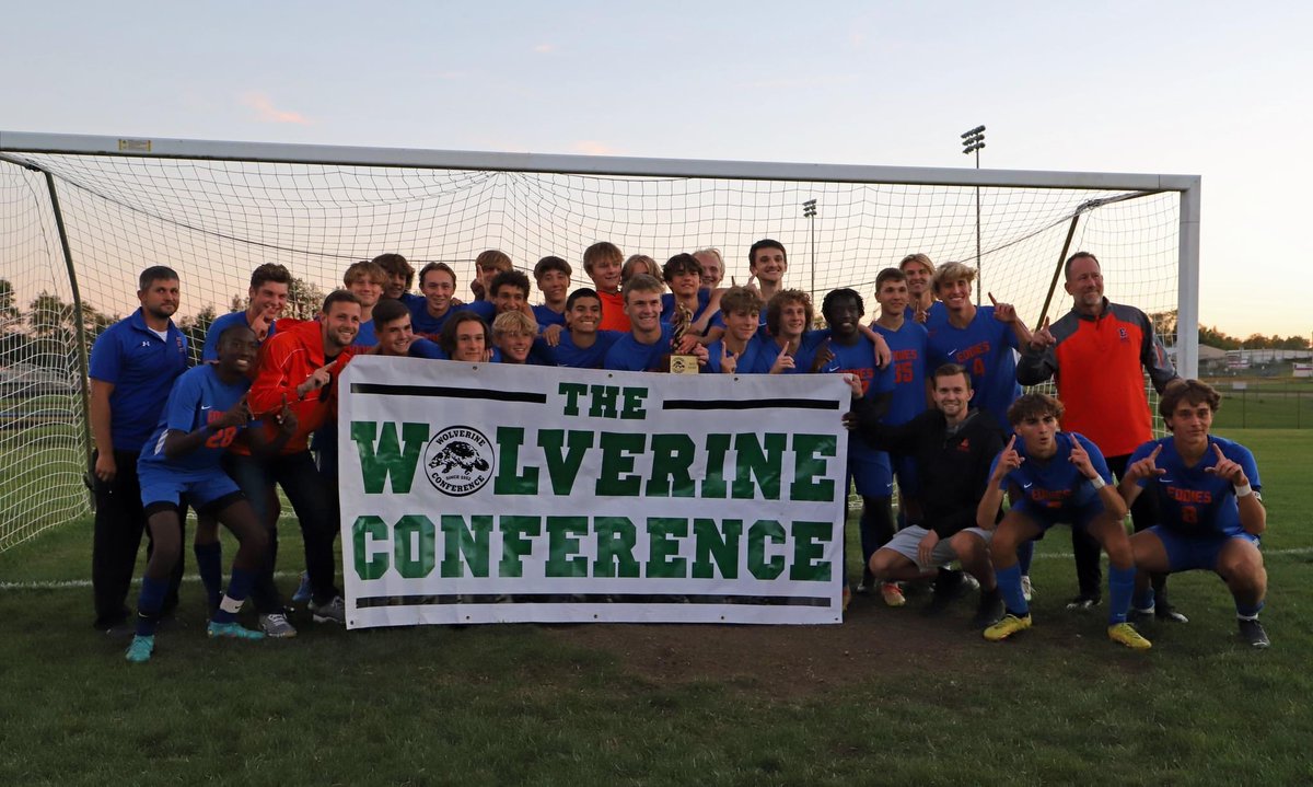 EddiesAthletics's tweet photo. Congratulations @seanjjesse and Eddies Varsity Soccer Team. Wolverine Conference Champions!! 🏅 https://t.co/Imxix8Dve3