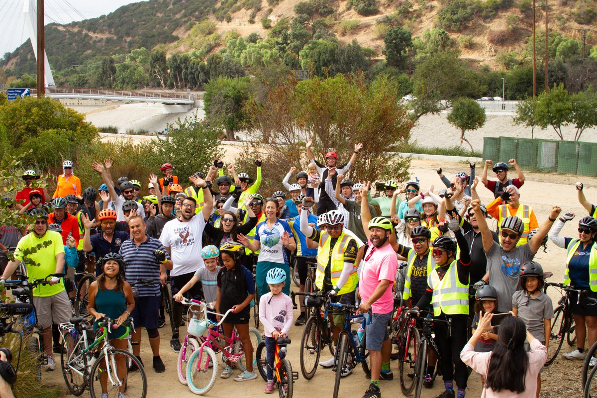 StreetsR4Every1's tweet photo. We had a great 1st Annual #cleanairca Bike Ride last Saturday! Thank you to all who joined us and to our partners @lacbc  for collaborating, and to @laurafriedman43   for joining us. 

Sign the petition today. https://t.co/3P8SiHJSHr

#CleanAirDay @cleanairday https://t.co/HlOGV5f06A