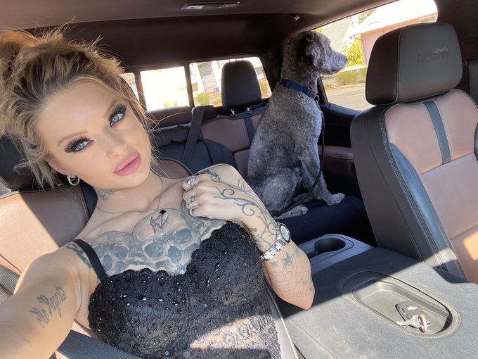 Branson for a few days :) also today is Levi&rsquo;s Bday! https://t.co/jPEg5gPYkD