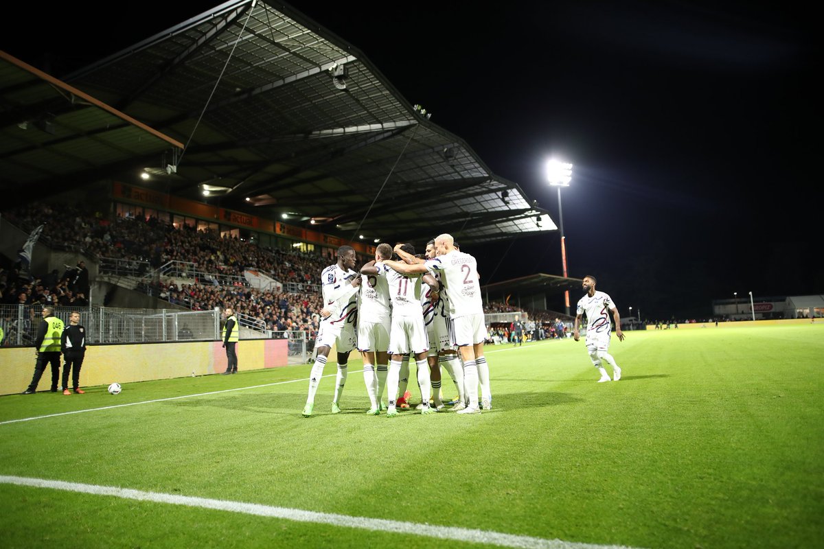 JeremyBerrie's tweet photo. On ne retiendra que les 3 points. Laval méritait mieux sur cette partie. Il y avait but de Durbant et penalty aussi. On revient de loin. On prend les 3 points, on ferme nos bouches et on rentre à Bordeaux.

Bravo à Laval pour ce coeur et cet état d'esprit. https://t.co/ILfBSdq8Kj