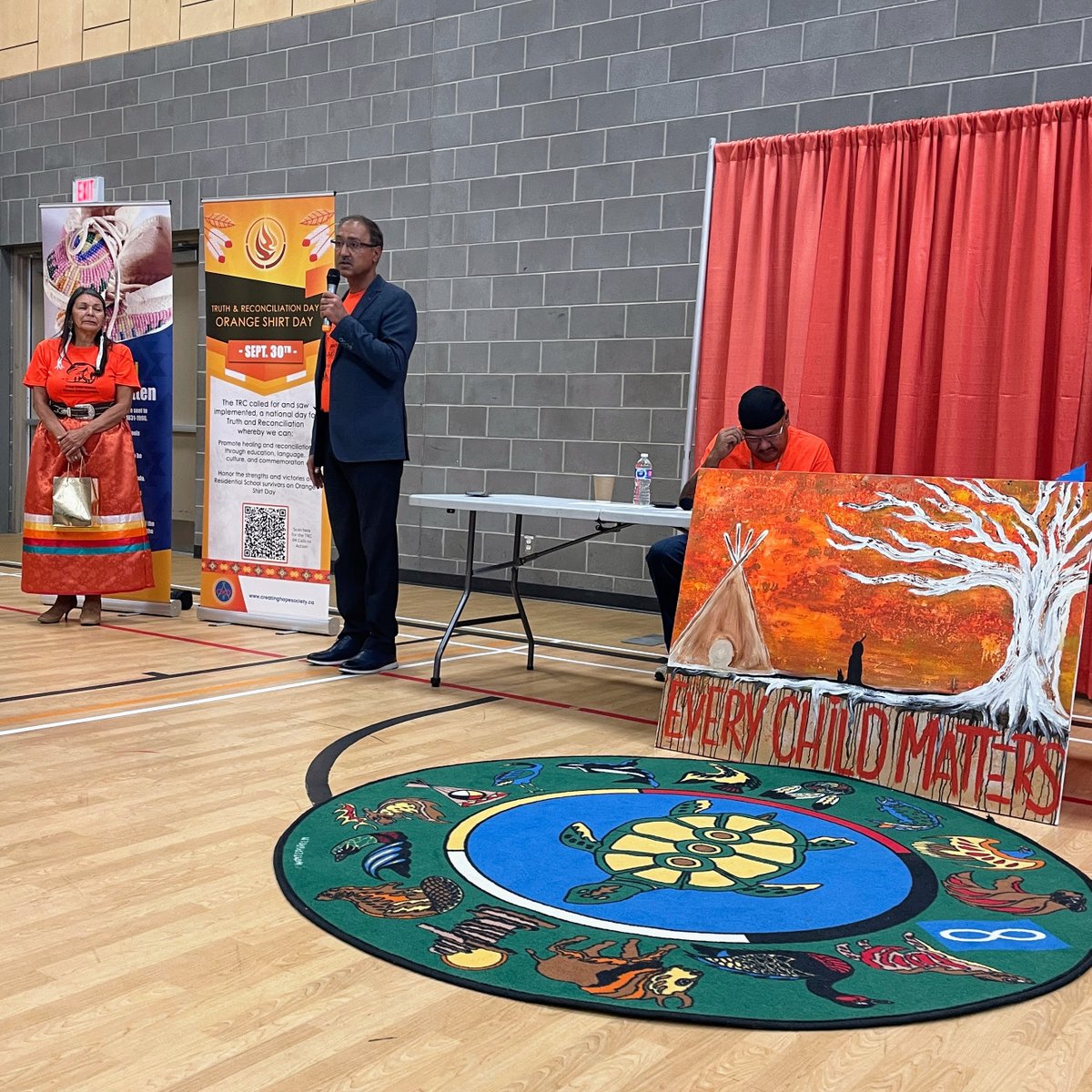 edmonton_anne's tweet image. Friday was the National Day for Truth and Reconciliation. It is all too easy for us to look away from our past, so I am deeply grateful to @Creating_Hope_ and Root For Trees @YEGParks for making space to reflect and recommit to the important work of reconciliation. #NDTR