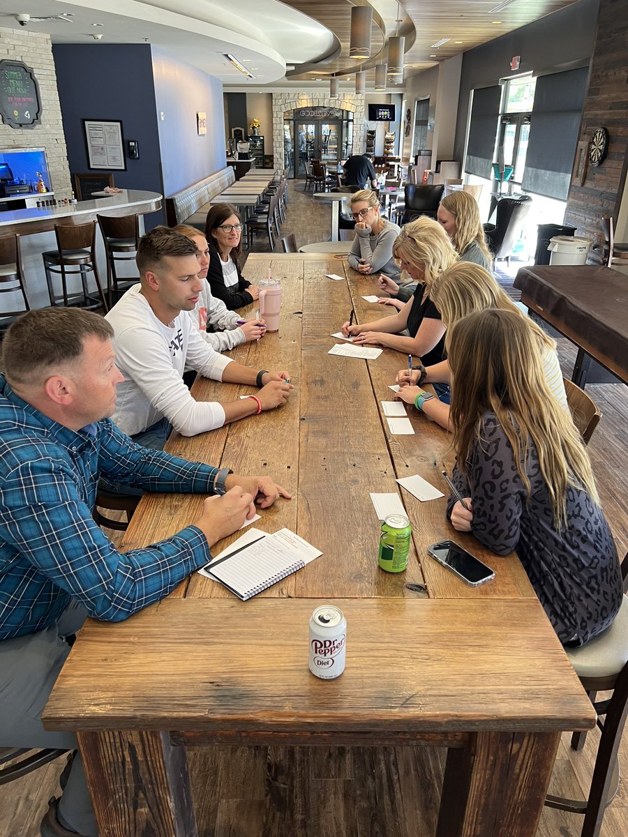 BrettFenton911's tweet photo. A @GreenbushESC New Teacher Takeover today at Bluemont Hotel Manhattan 👀. Great stories from @jimdillon24 and lots of 💡 moments #FutureElite https://t.co/7alBoHk1Un