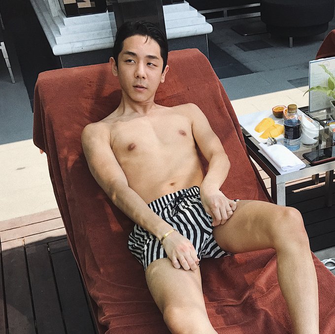 Oh how I miss cruising hotel swimming pools in Bangkok 🥲  https://t.co/X5Yg3toNGE https://t.co/LM0at