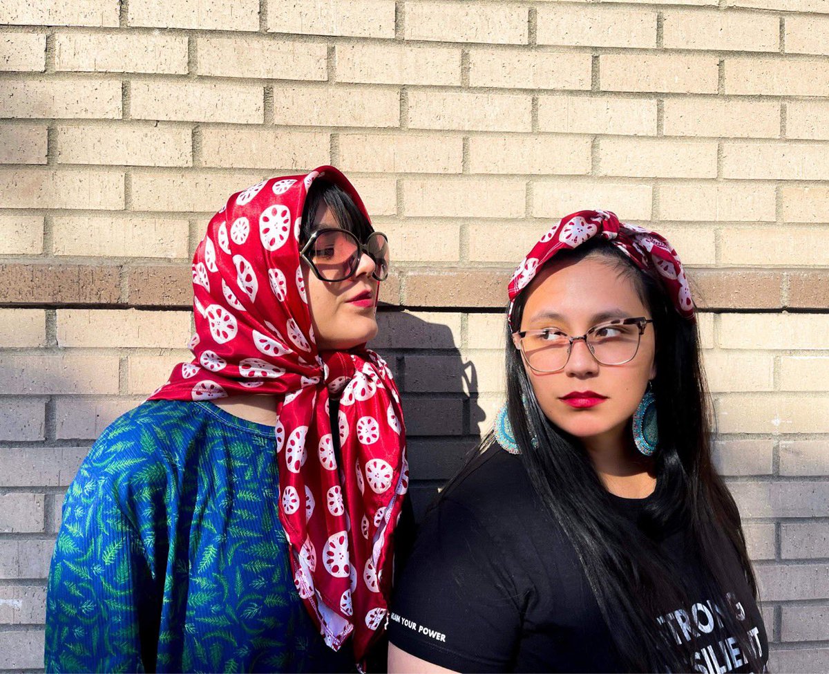 WagonBurning's tweet photo. Those real deadly aunties that got those good wayz and even better Ayes!!!
Scarves available https://t.co/LsBlH24YwE
#indigenous #nativesmallbusiness #tulsa #oklahoma #ndnterritory #strong #indigenoussisterhood #osage #cheyenne #arapaho #love #auntielife #nativemodel https://t.co/XUJ1XihwW6