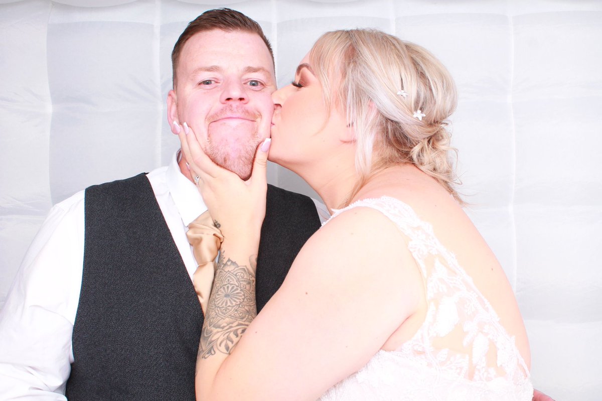broganbeth_'s tweet photo. the best day on Saturday 🥂💒🤍 https://t.co/d7PtaD3TOt
