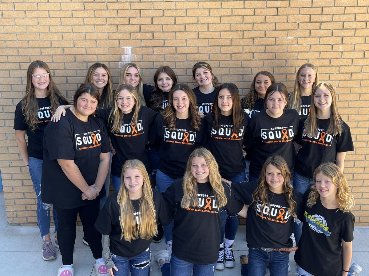MrsW_PJHS's tweet photo. Power plant tonight at 5:30!🏐 Everyone is cheering for Chloe🧡⚡️💙 @FranklinLocal @PhiloVballCoach #PJHSElectrics https://t.co/39Lwn4L626
