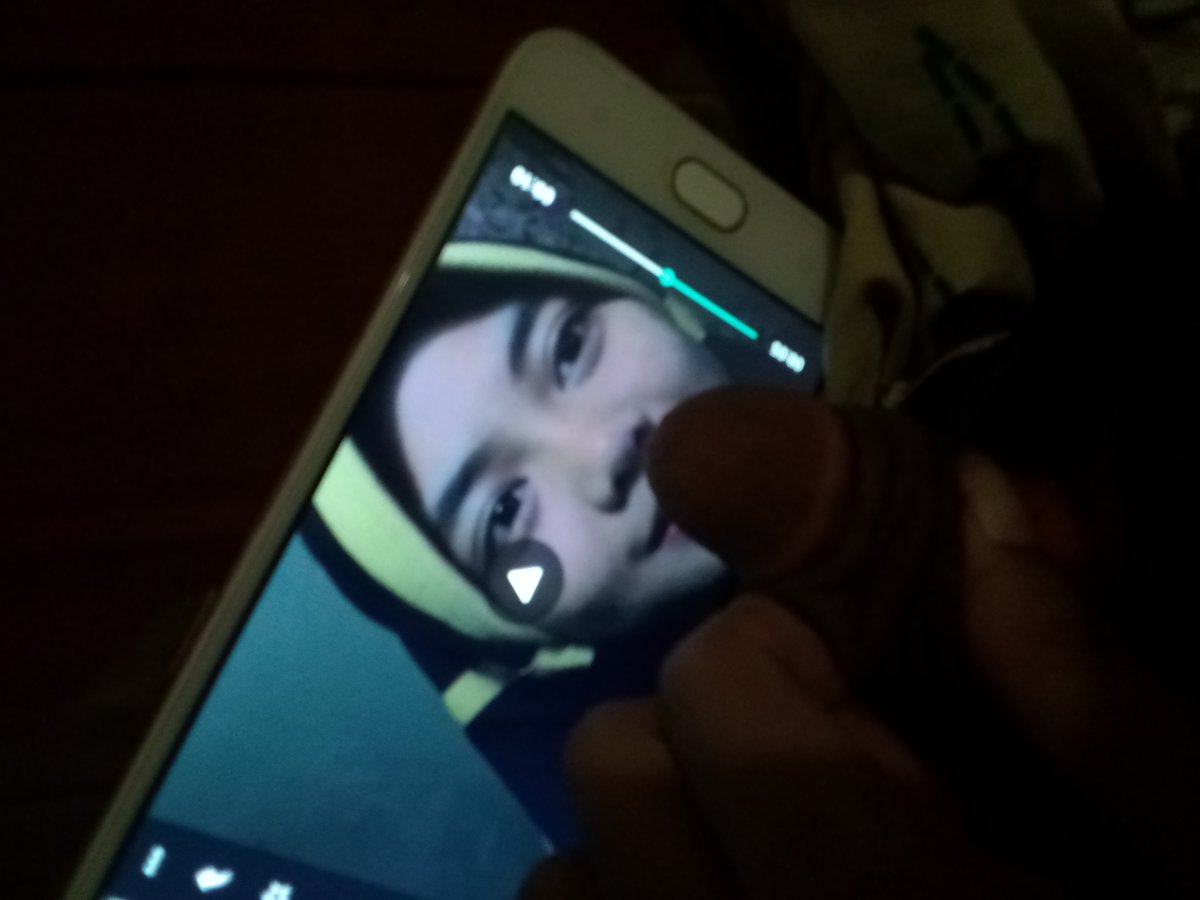 adrinyasaha's tweet photo. Enak juga kotorin muka salsa ah 
#bacolin #kontolin https://t.co/J5ZJZSH54o
