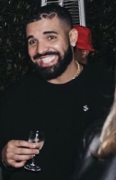 TheCatsCards's tweet photo. The Royale High Community smiling through the pain when their parents ask how their day was but the halloween update hasn’t come out yet #royalehighupdate #royalehigh #royaleween #royaleween2022 #drakeween https://t.co/DDv49Ci8Uv