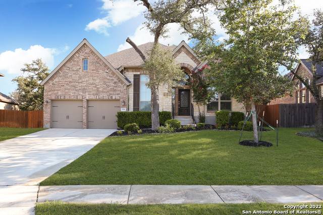 rowdyrealtor210's tweet photo. BOERNE, TX
This beautiful 4 bedroom/3bath 3420 sq ft home features a library/office with French doors and formal dining room frame entry with 13-foot coffered ceiling.
https://t.co/7WIxYrkiE8
#GrellRealtyGroup #UTSA #Boerne https://t.co/UogcxE2Cet