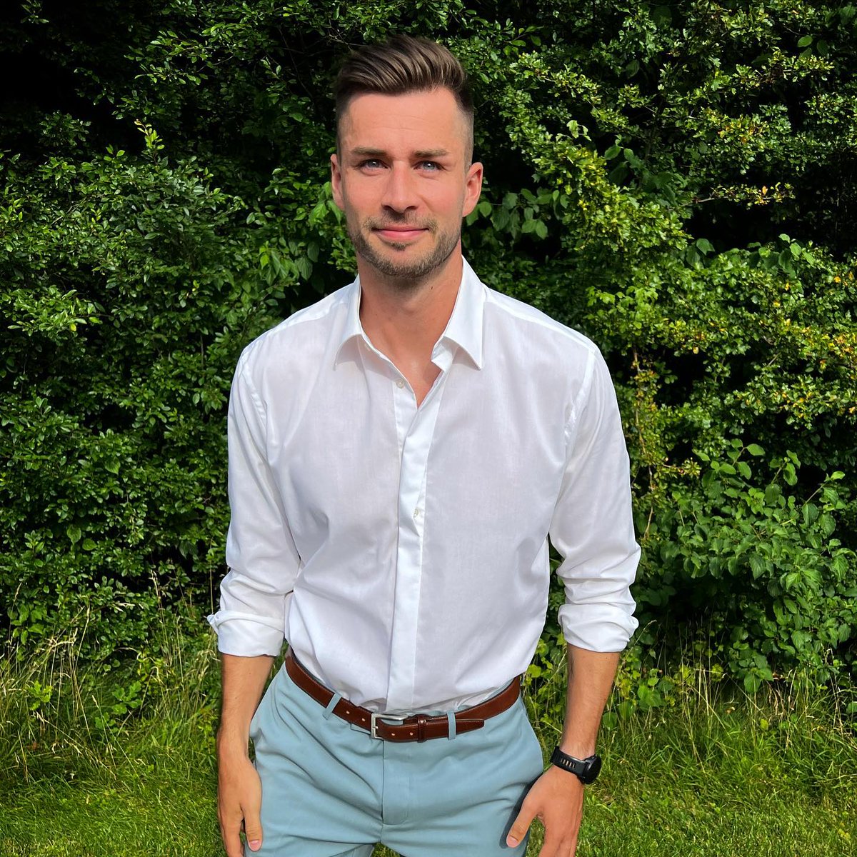 🌹🌹🌹 No one is perfect. Even the most confident people have insecurities. At some point in of our lives, we may feel we lack something. That is reality. We must try to live as per our capability. 👮