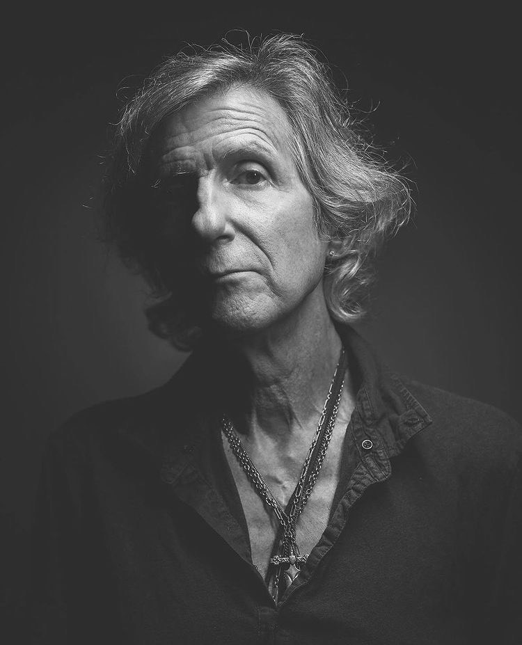 We’ve lost a treasured member of the RENT family. David Malachowski was a gifted guitarist, beloved colleague and friend to all, and the embodiment of #nodaybuttoday. May you Rest In Peace and fly high, David 💔

📷: Ryan M. Hunt