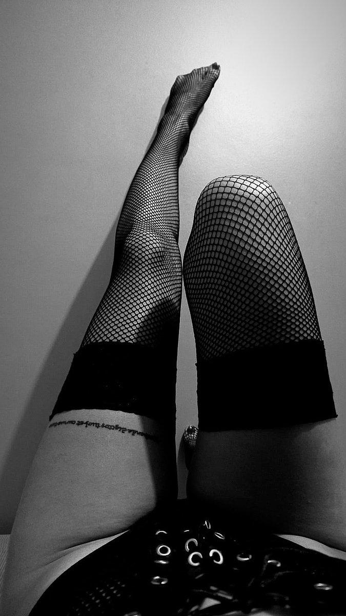 sahibedilank's tweet photo. Hemen şimdi sanal isteyen varsa yazsın🐶🐶
#ayakkolesi #ayakfetiş #bursaeskort #finansalkole #finansalkopek #finansaldestek #slave #azdım #Finansalköpek #finansaldestek #bursa #ayakkölesi #corapfetisi #fetis #fetisizm #ayakfetisi https://t.co/BSzzUG5XW3