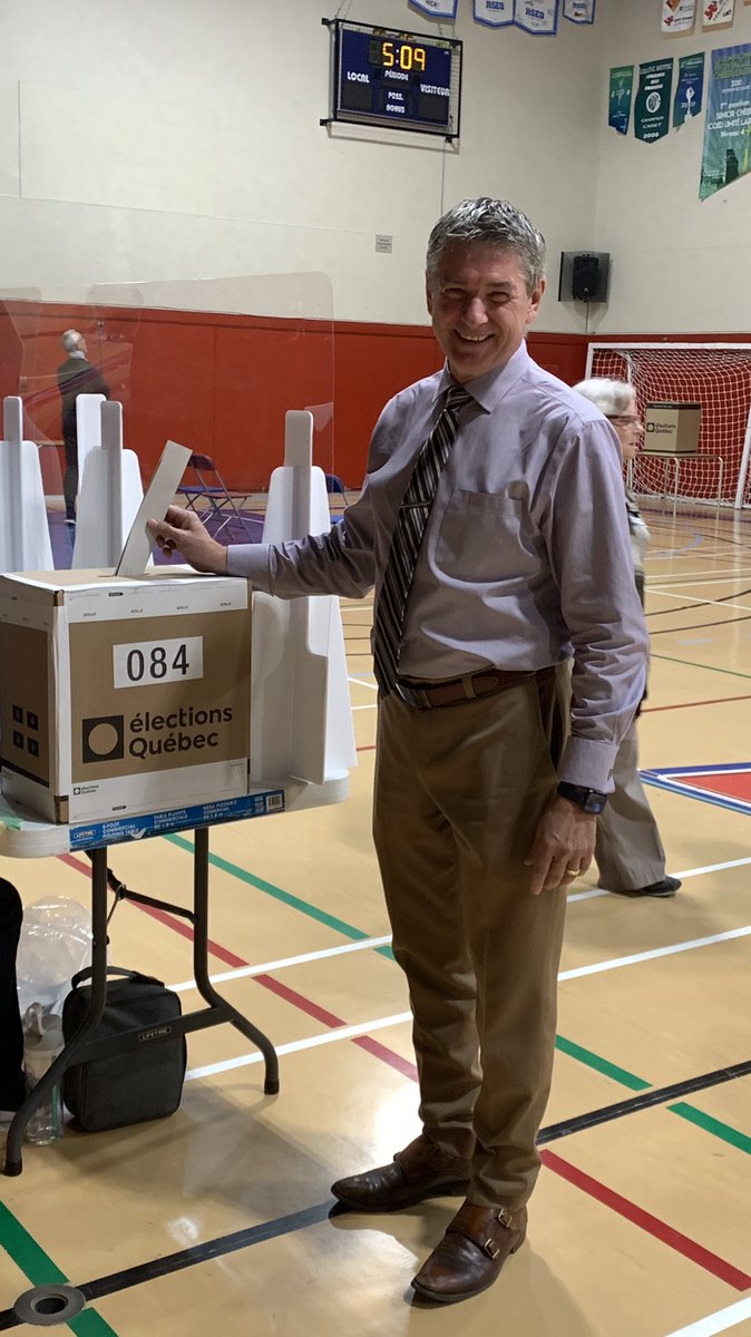 Voted . Yeahhhh #polqc #qc2022 #verdunluv <a href="/PartiCanadienQc/">Parti canadien du Québec/Canadian Party of Quebec</a> <a href="/scott_kilbride_/">Scott Kilbride, 🇨🇦🇺🇦</a>