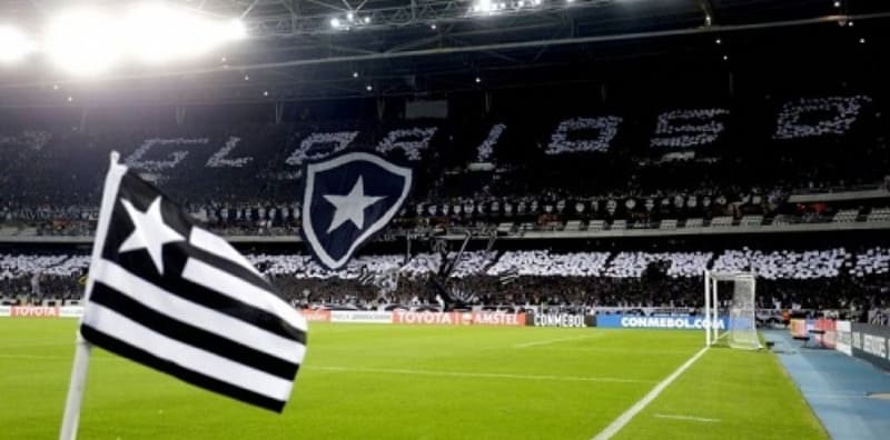 BrasileiraoPlay's tweet photo. ⭐️ @Botafogo, un club con historia 

➡️ Esta es la historia de uno de los clubes más populares de Brasil y su ascenso a la gloria 

[Sigue 🔽]

#BotafogoWeek #InsideTheClubs https://t.co/V5ckQa0QHu