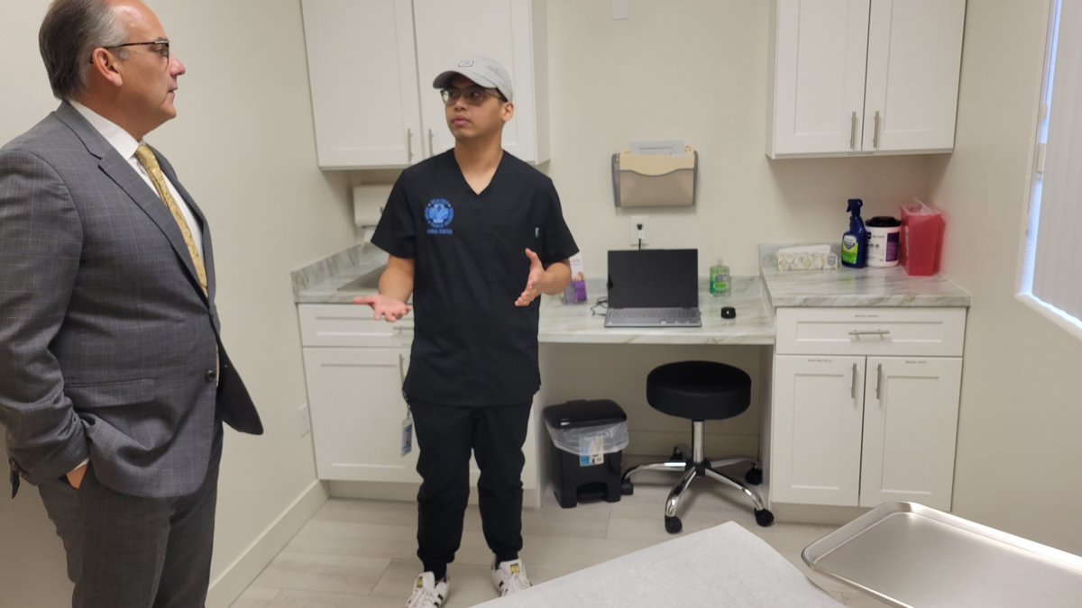 .@SuptJaraCCSD met with staff from <a href="/hapimedicalnv/">Healthy Asians & Pacific Islanders (HAPI) Medical</a> to tour their new health clinic for the community. <a href="/ACDCNV/">ACDC</a>