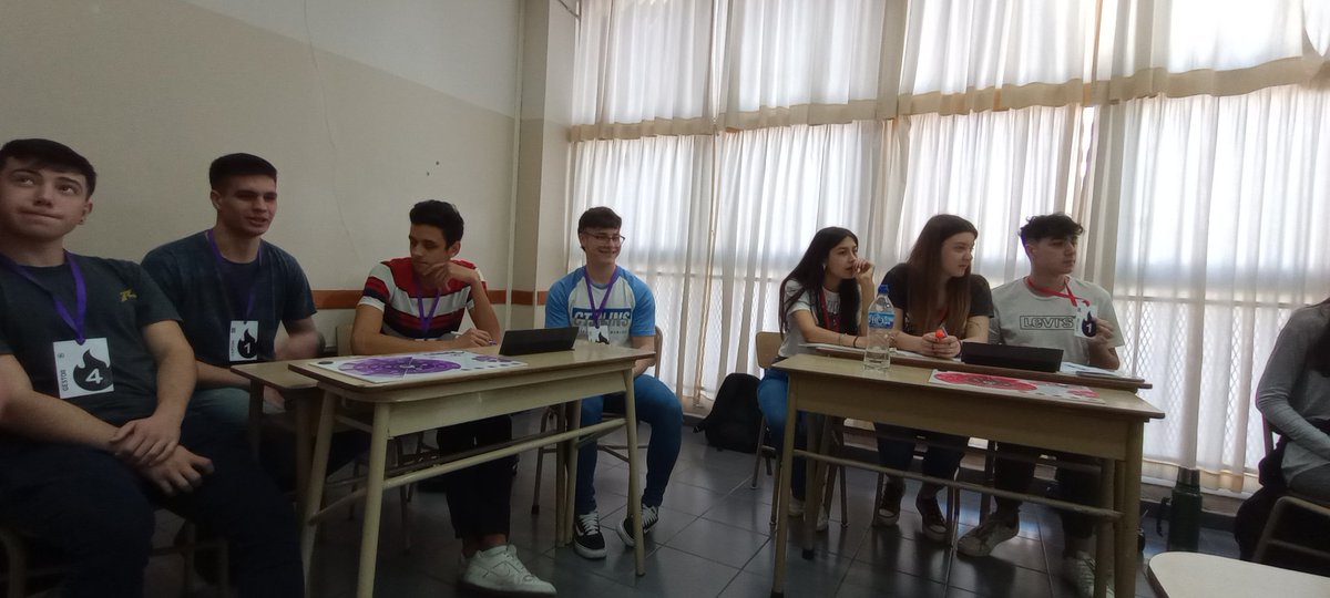 vanemaz's tweet photo. Doblete de #LudumProba con @contrapunto 🤓
Comenzó (maravillosamente) la etapa de testeos!

#UNR #LineUNR https://t.co/kA707PzNOG