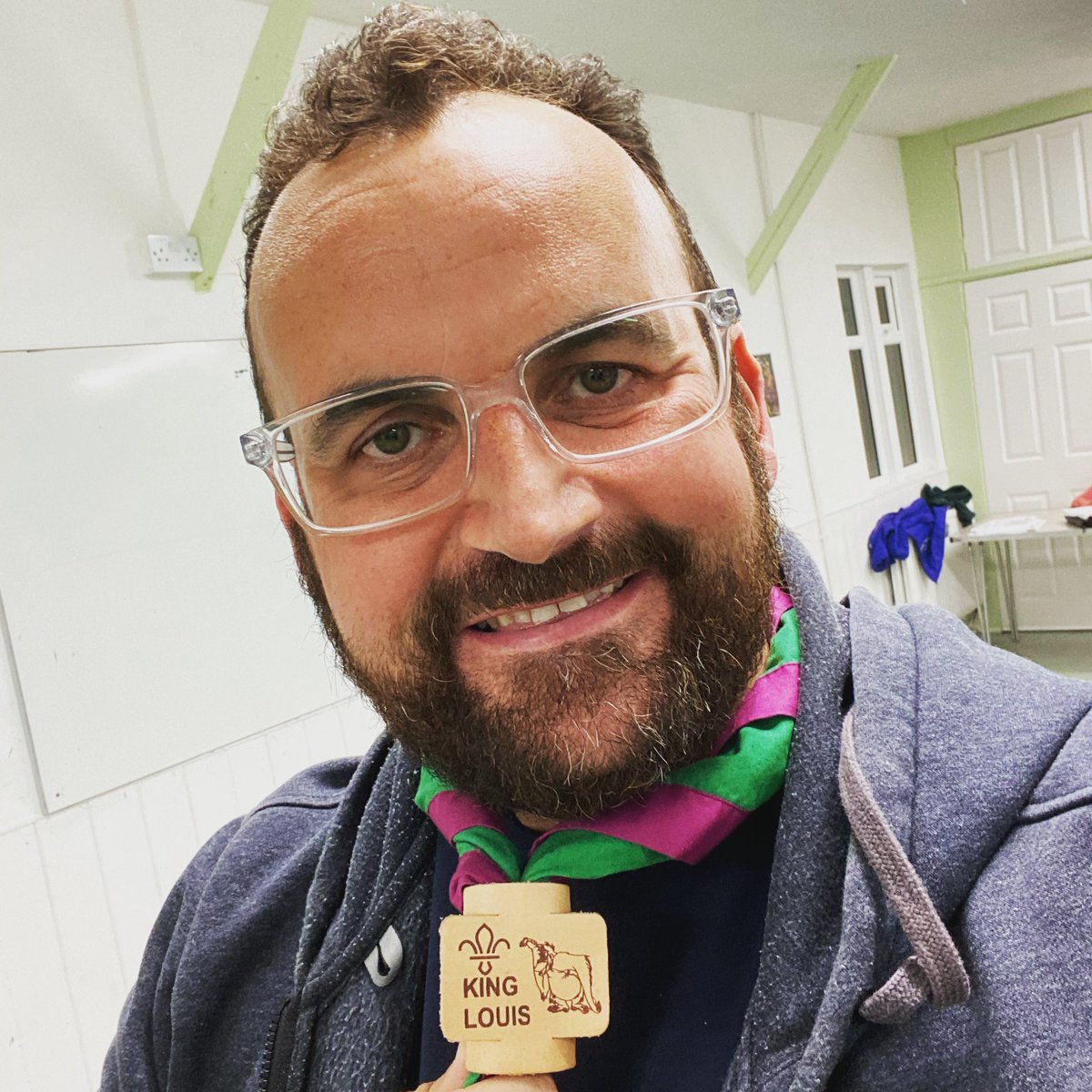 nickmhyde's tweet photo. Itβs official, Iβm now King Louis at cub @scouts! Got my woggle and everything! Love being a leader at 17th @FyldeScouts #junglevip 𦧠https://t.co/qHgEGkYKCp