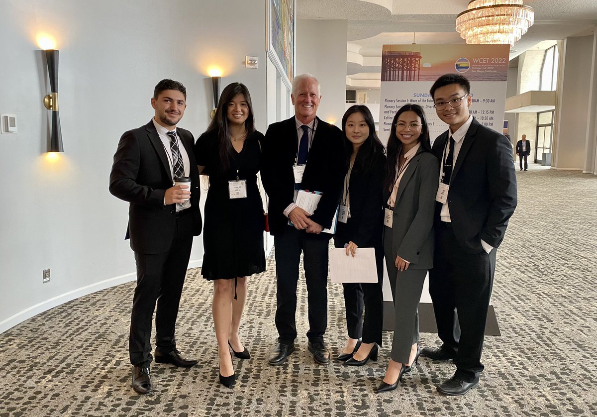 its_lindamy's tweet photo. The man, the myth, the legend - Dr. Thomas Ahlering, ft. three generations of research students. @UCI_Urology #MedTwitter https://t.co/Ep8dCwLchS