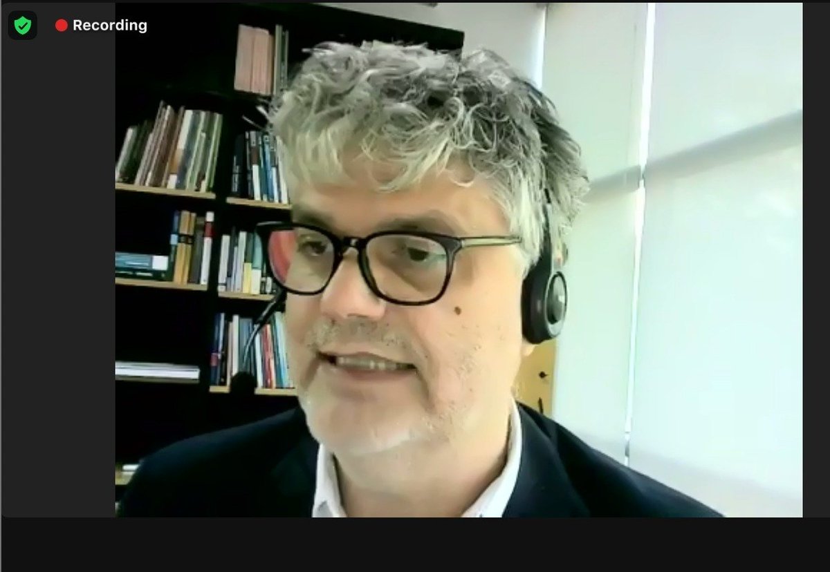EconomyUrban's tweet photo. Dr. Johannes Rehner, Director, Instituto de Geografía Pontificia Universidad Católica de Chile - "high capital availability... the main problem is transforming labour market...home ownership is key to social security in Chile..."#UEF4 https://t.co/qVOmFIm7Wh