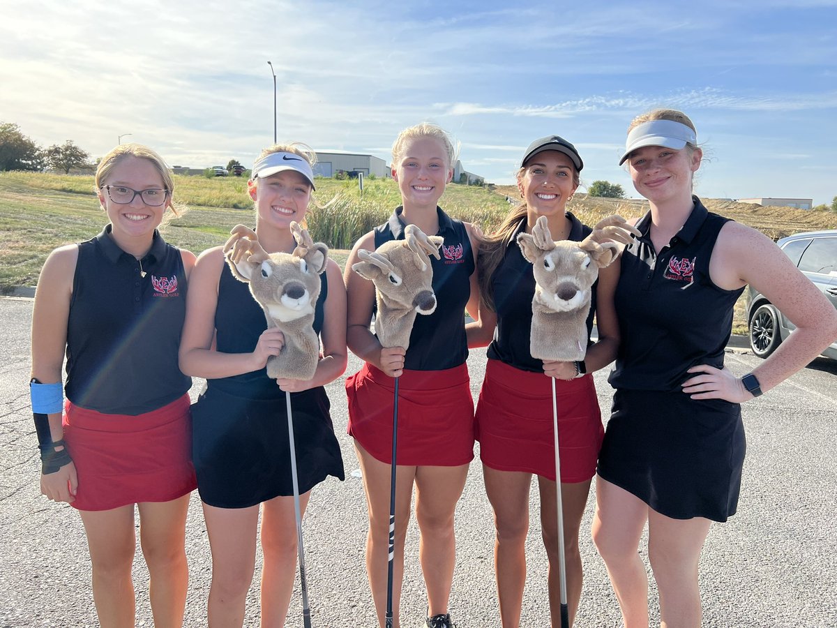 AntlerGirlsGolf's tweet photo. Antlers end their season with a 4th place finish as a team at the District B-2 tournament.

Senior Katie S. finished in 11th place, one spot out of qualifying for State.

𝗧𝗛𝗔𝗡𝗞 𝗬𝗢𝗨 𝗦𝗘𝗡𝗜𝗢𝗥𝗦!🤘🏻 https://t.co/B90t9sulCX