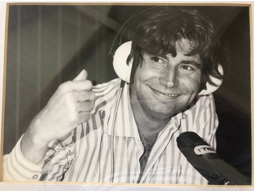 ‼️COMUNICADO DE LA FAMILIA DE JESÚS QUINTERO‼️

Jesús Quintero ha fallecido el 3 de octubre a causa de una insuficiencia cardiaca. Durante estos últimos meses, ha luchado con coraje y amor para mejorar su salud, arropado por su familia