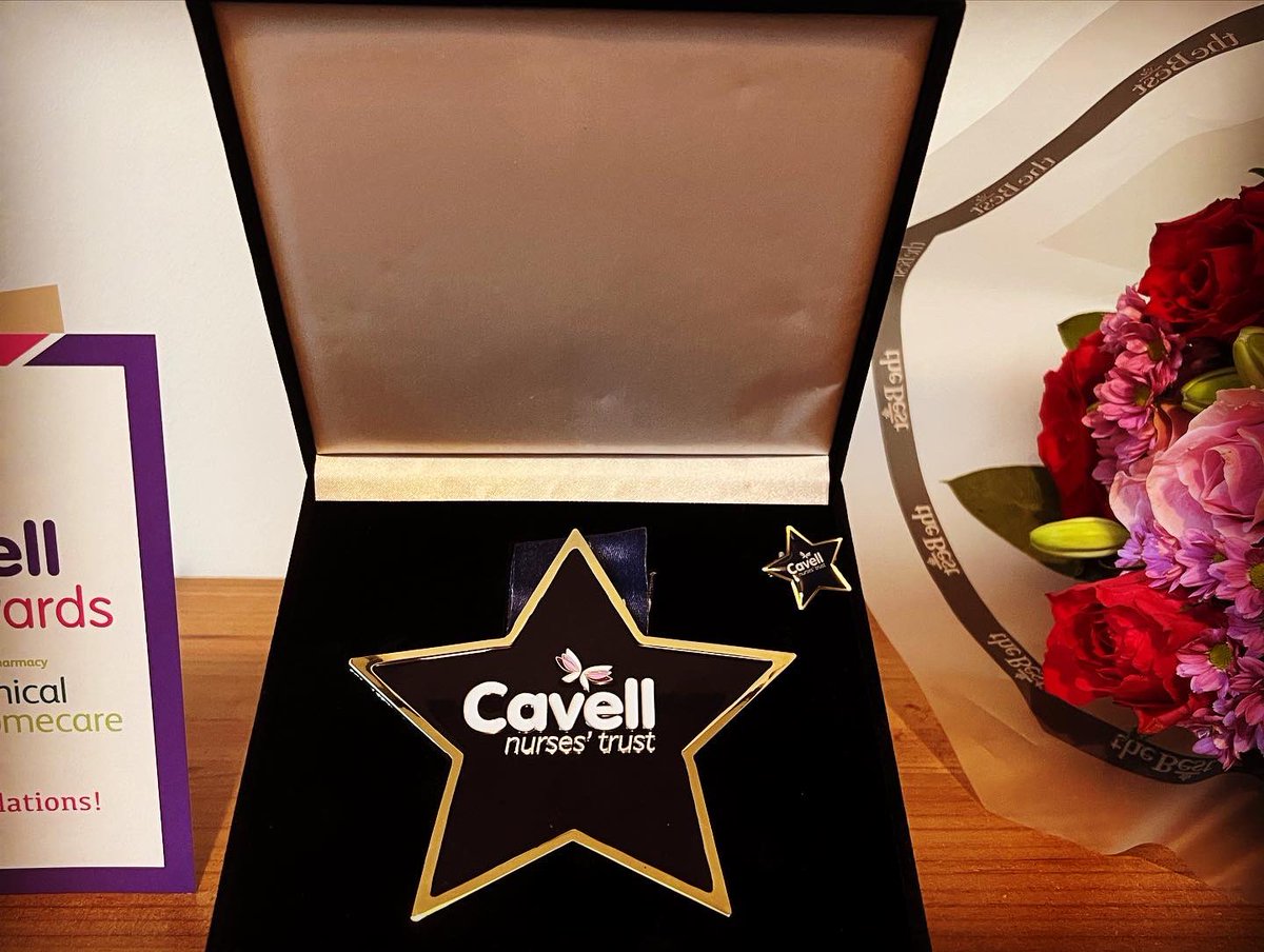 What a wonderful surprise in work today from my lovely colleagues 🥰#cavellstaraward