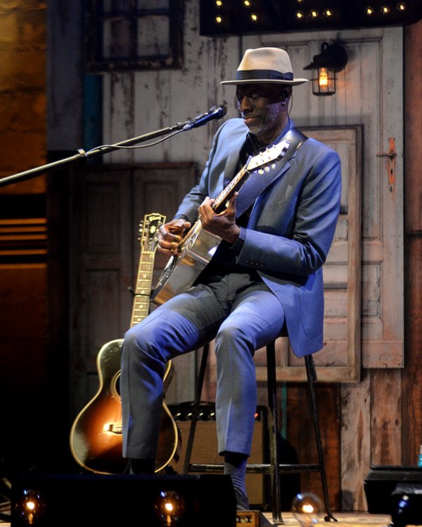 Happy Birthday to the iconic Keb\ Mo\! Pictured here at The Franklin Theatre in 2019! 