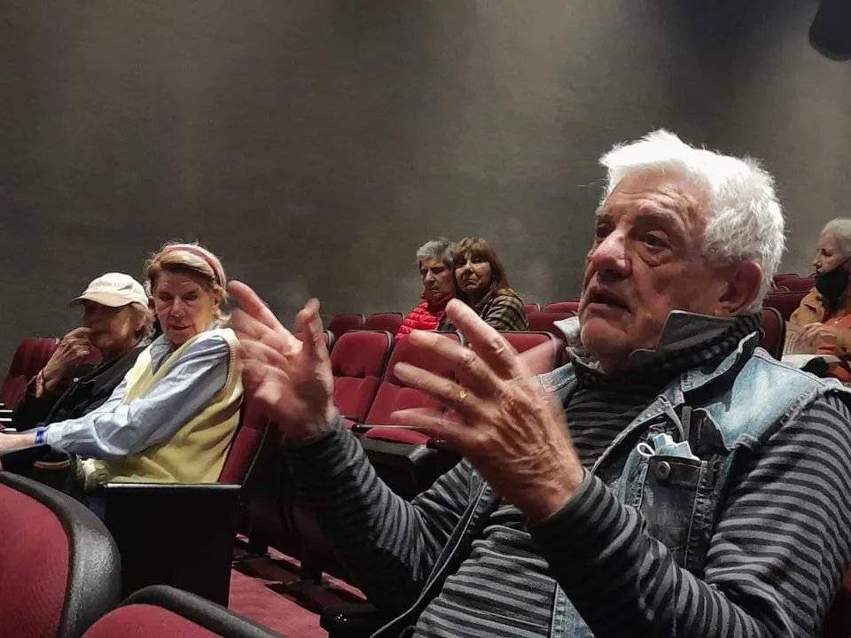 cine_fe's tweet photo. 🎬 ¡Arrancamos la Octava Edición de ARFECINE @cine_fe Festival Internacional de Cine Religioso de Buenos Aires del 3 al 6 de octubre en la @AlianzaFBsAs
🎞 ¡Los esperamos! Última función a las 20 horas.
#cineyfe #competenciaoficial #françoisozon #festivaldecine #ARFECINE #CABA https://t.co/THevBvP0hy