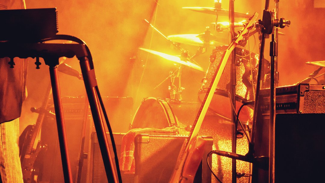 Mick Jagger 🎸 studied Accounting &amp; Finance before pursuing a career in music?!

Apparently, the iconic frontman to the #RollingStones just couldn't get no satisfaction from crunching numbers. 😂

So, accounting friends: rock on, and roll forward. 🤘