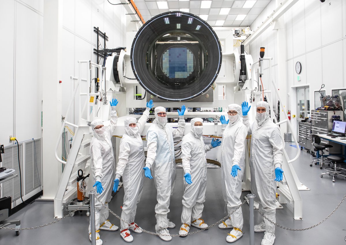 VRubinObs's tweet photo. So close we can almost taste it.....okay, please don't lick the camera.

Our #LSSTCamera, the biggest digital camera in the world, is getting close to completion @SLAClab! 🎉  It's not done yet, but it's looking pretty photogenic 📸

Images: Jacqueline Ramseyer Orrell/@SLAClab https://t.co/wefmQ1rdi7