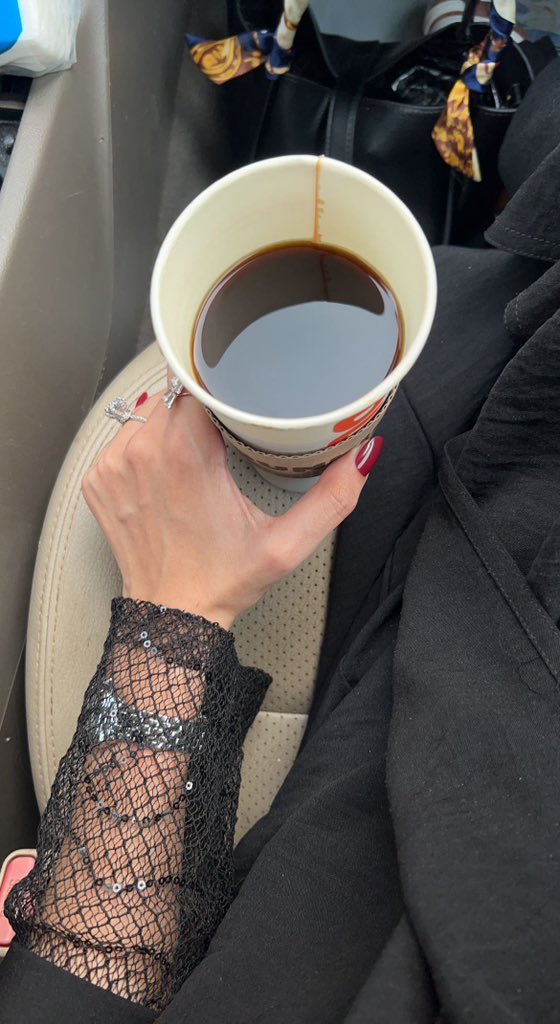 llii9sr's tweet photo. قهوة دانكن السودا لذّتها مختلفة 🤎🤎🫶🏻. https://t.co/Af27wzFVg0