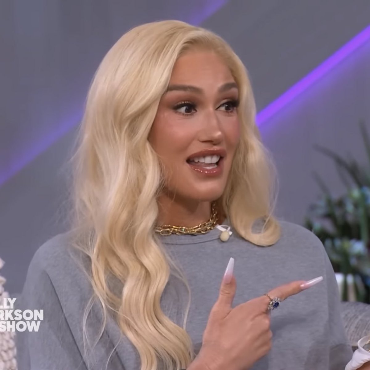 PopCulture2000s's tweet photo. happy 53rd birthday to gwen stefani✨ https://t.co/4Nlapaq78W