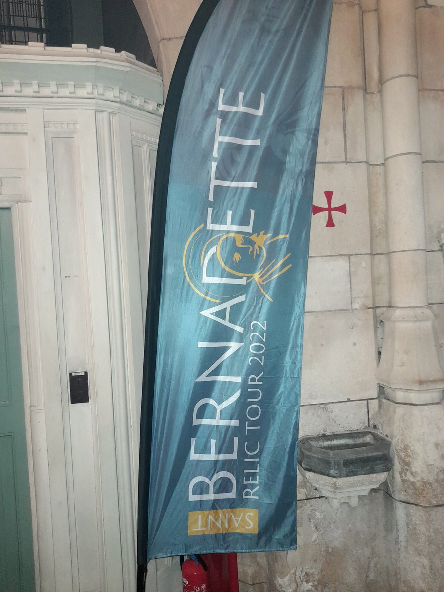 The relics of St. Bernadette of Lourdes are in the UK for the first time. It was a lovely moment to stand before this French Saint this evening at #LeedsCathedral and to pray for those of my acquaintance who are sick of mind, heart and body at this time.