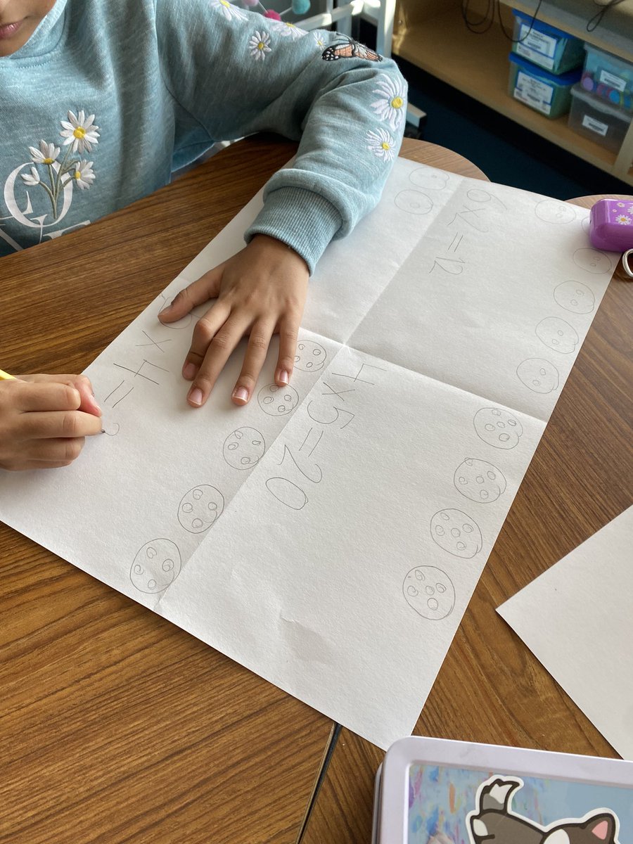 KatieTaylorBES's tweet photo. Circles and stars to start multiplication - we already love multiplying :) #bengalpride https://t.co/bBRqpwos93