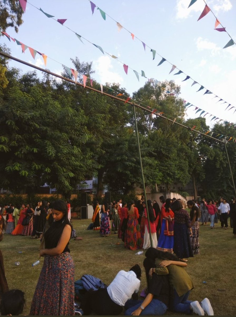 not_anyone_just's tweet photo. kudos to all the seniors to make it happen
#fest2022 https://t.co/gdBGf3IDne