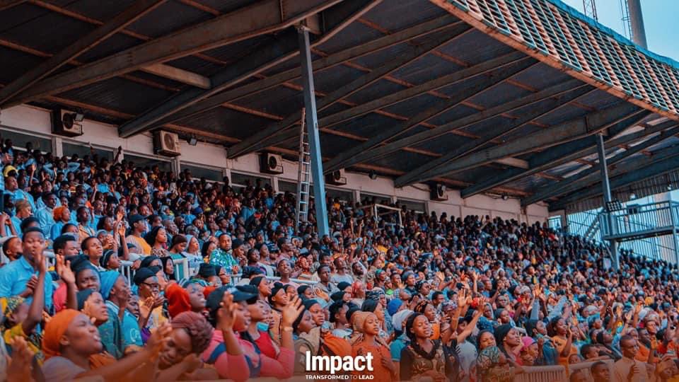 pastorwf_kumuyi's tweet photo. God is raising a new generation of a young army who are Transformed to Lead! An Army ready to take on new responsibilities have been activated.

The Global Youth Convocation was a resounding success. I went through the A-Z alphabets with teenagers, Campus students/young adults. https://t.co/0MrESu9gnQ