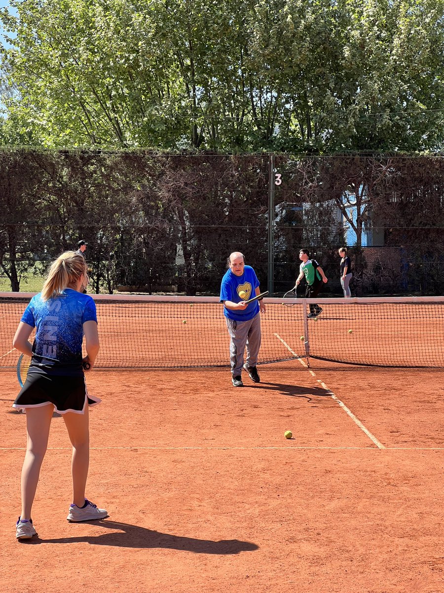 PikiMajul's tweet photo. Gracias al Secretario de Transporte de la Provincia @FrancoMogetta por su invalorable predisposición para con estas actividades; al Sporting y a las escuelas del Lawn Tennis de Córdoba y a la de la Fundación Empate.

¡¡Se viene el 5to encuentro inclusivo de escuelas de tenis!! 🫂 https://t.co/rUVb1s3aQY