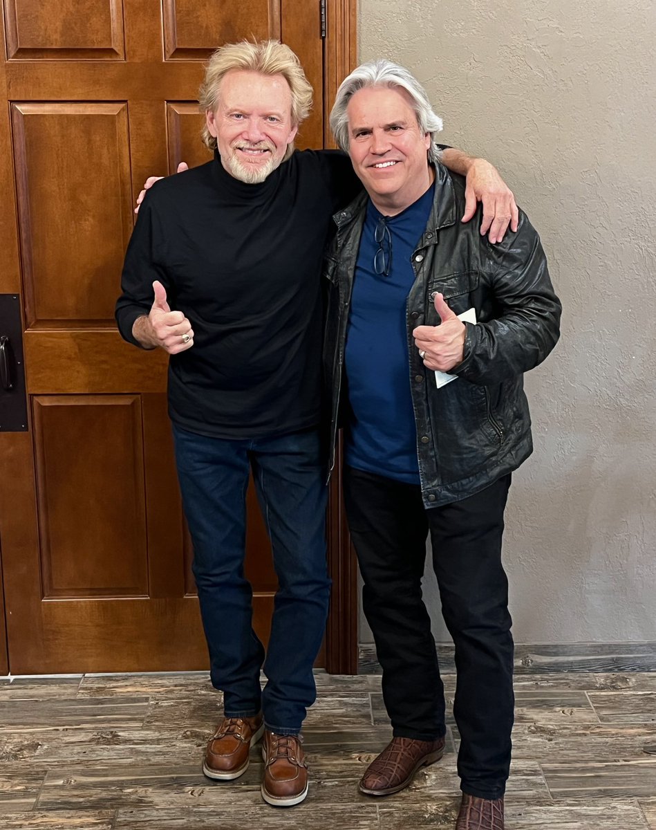 Here I am with <a href="/LRPOfficial/">Lee Roy Parnell</a>. What a wonderful and talented man. He has a lot of that Texas charm in his personality as well as in his music. He’s the real deal folks.