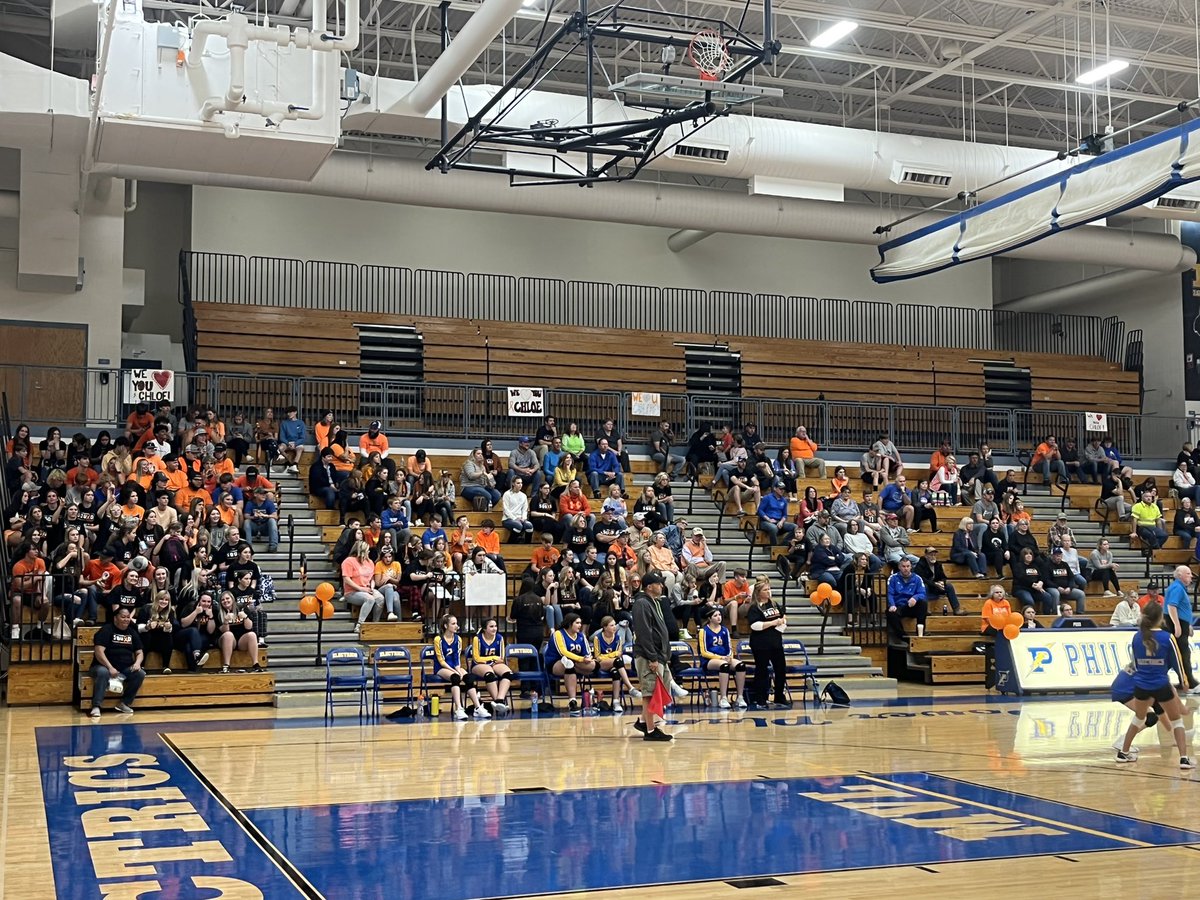 PhiloAD's tweet photo. Jr High Volleyball at the PowerPlant. Game in support of Chloe Gould. Philo is with you. Courage for Chloe! https://t.co/SaX8u1R6U3