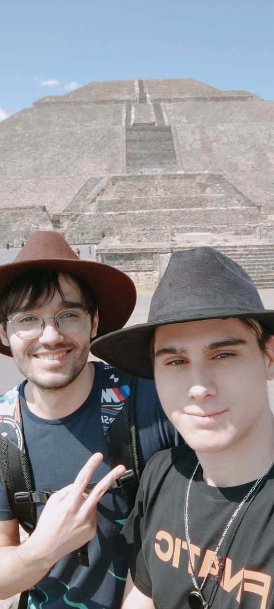 Hoy hemos ido a visitar las pirámides de México 🤠