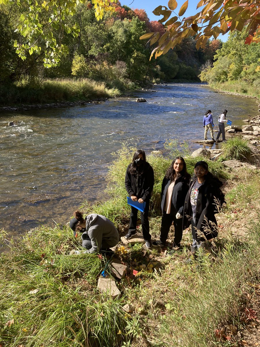 AdrianManickam's tweet photo. Another great day @yourriverwood with the grade 11 IB students. #ESSgroup4 https://t.co/Y3Gn9mF7oG