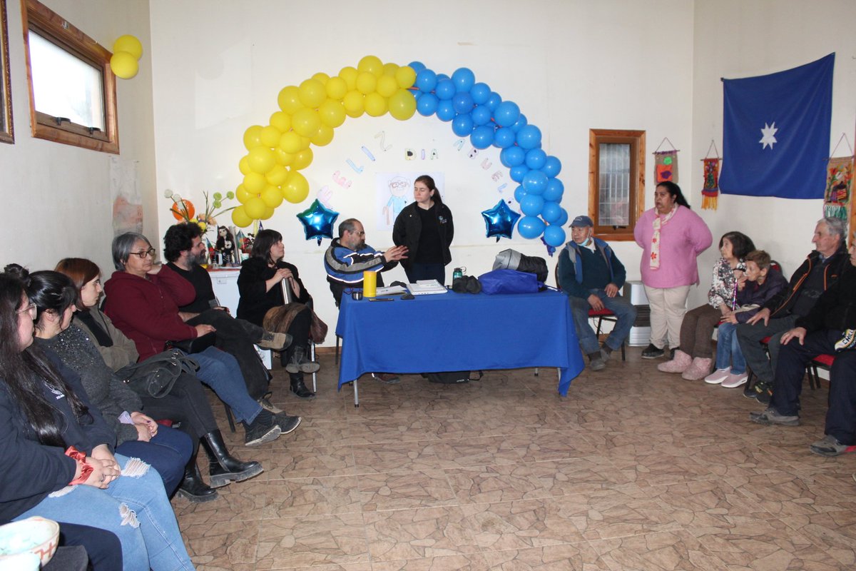 RedClimatica's tweet image. En la Junta de Vecinos de la población Clotario Blest de #Coyhaique iniciamos nuestras presentaciones del proyecto de investigación “Análisis Ambiental de Abatimiento de Material Particulado”. Este martes se realizará en pobl. Pablo Neruda. #ciep2022 #Uach