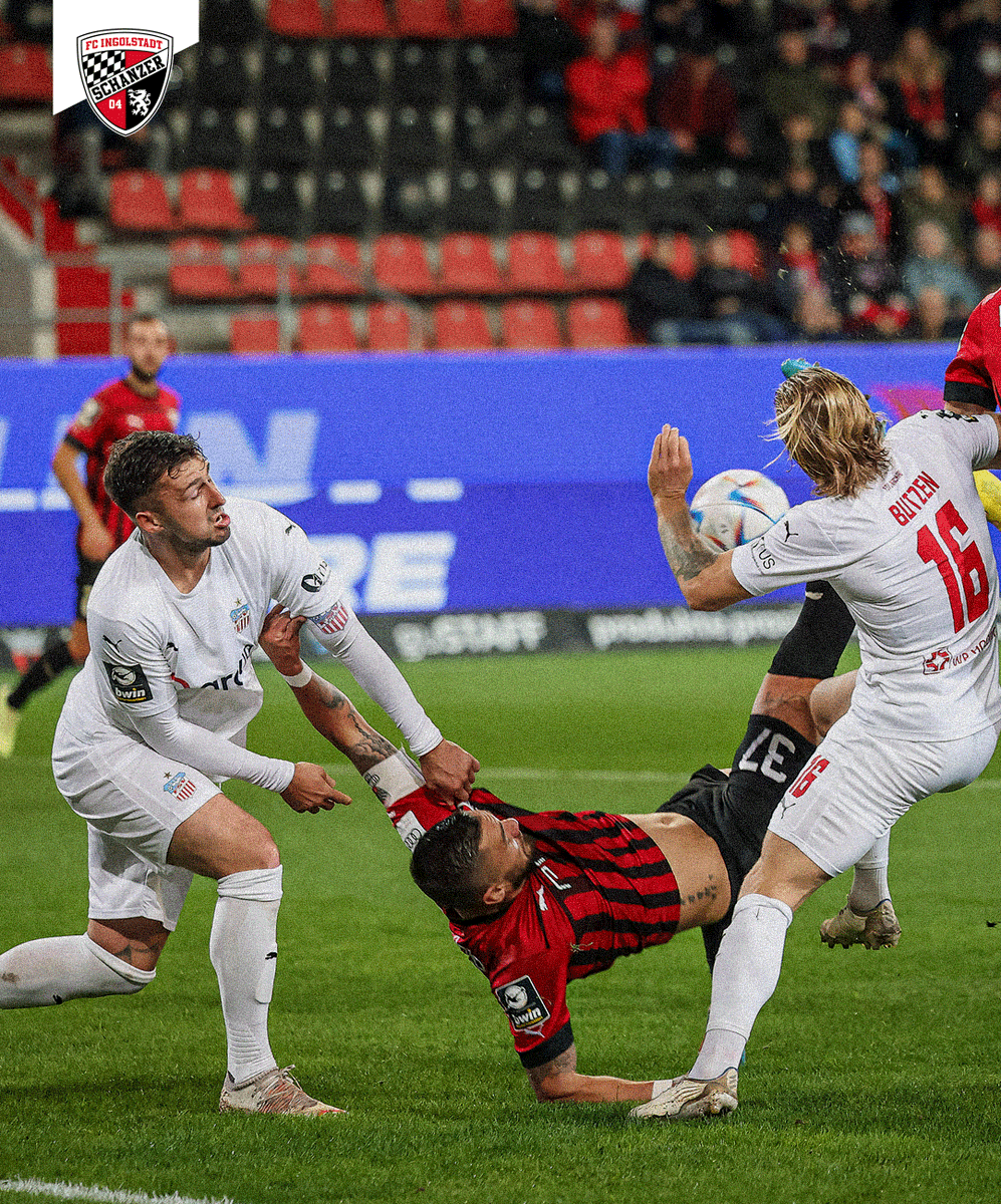 Schanzer's tweet photo. Ein letzter Blick zurück auf #FCIFSV, bevor sich dann der volle Fokus auf das Duell der #Schanzer am Samstag (8.10., 14.00 Uhr) beim TSV 1860 München richtet 🔜⚫️🔴

Mehr Fotos und die Spielzusammenfassung: https://t.co/Zd6fsHULdf 📸📝 https://t.co/752blluw25