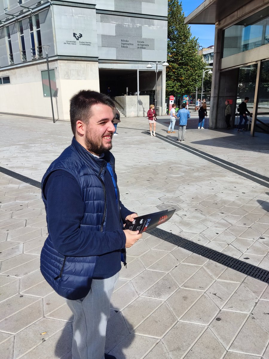 JSE_Portugalete's tweet photo. Las Juventudes de Portugalete hemos estado presentes en el inicio de la campaña de afiliación de @JSE_Egaz.
Eres un/una joven progresista vasco, da un paso al frente y unete, el futuro está en juego.
#Play4Real 💪🏻🌹 https://t.co/FMT82GkjeV