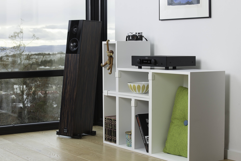 Hegel just announced that their H190 integrated amplifier will be marked down to $3,200 for a limited time. The H190 has received endless 5 star reviews from around the globe and is strongly recommended for it's built-in DAC and streamer. Learn more here: bit.ly/hegelh190