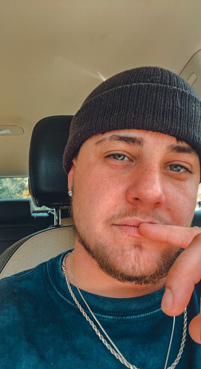 blake_anthony7's tweet photo. life update https://t.co/1rqwSuxkgG