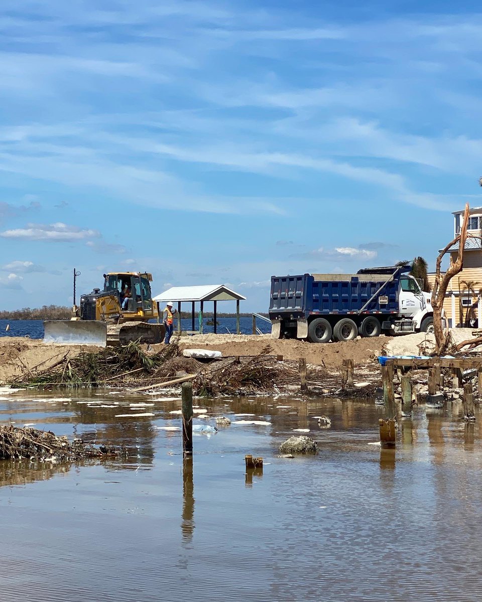 headboatwasher's tweet photo. The bridge to Pine Island is being built. Thank you @GovRonDeSantis Lee County and FDOT! https://t.co/arKNeQZX8v