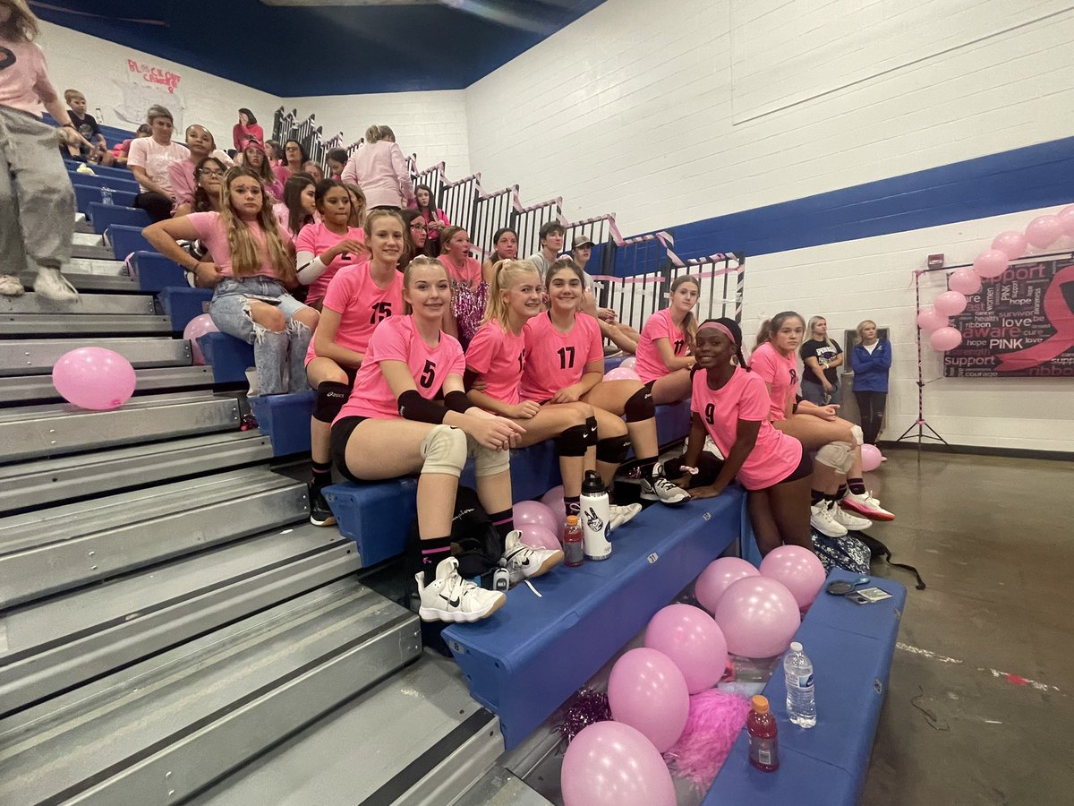 Springboro_SJHS's tweet image. Volley For A Cure Event here tonight at SJHS!! Thanks to ALL those who made tonight possible…