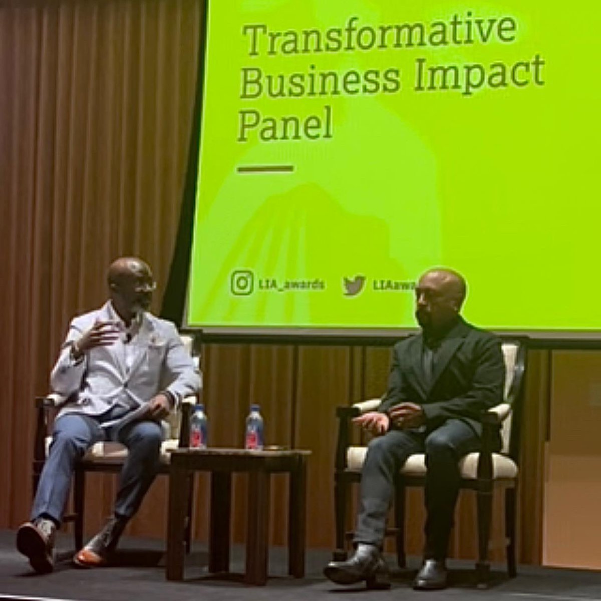 AlfredEdmondJr's tweet photo. Moderating the @LIAawards Transformative Business Impact discussion in Las Vegas this weekend was a truly rewarding experience. The panel began with a fireside chat with @TheSharkDaymond.
#TheSuccesspert #itsgoodtobeme #Godisgood #lia #liaawards #creativeliasons #moderator https://t.co/gULyJ5Jlvo