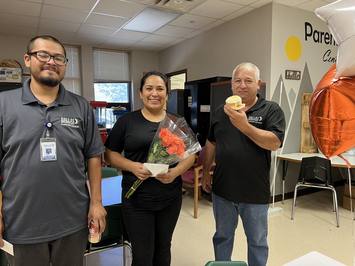 collazo_taina's tweet photo. Our Heroes!! Our Custodians!! Happy National Custodian Day!! 🧡💙@SalazarEagles @LearningSalazar https://t.co/JhfxCCk0v0